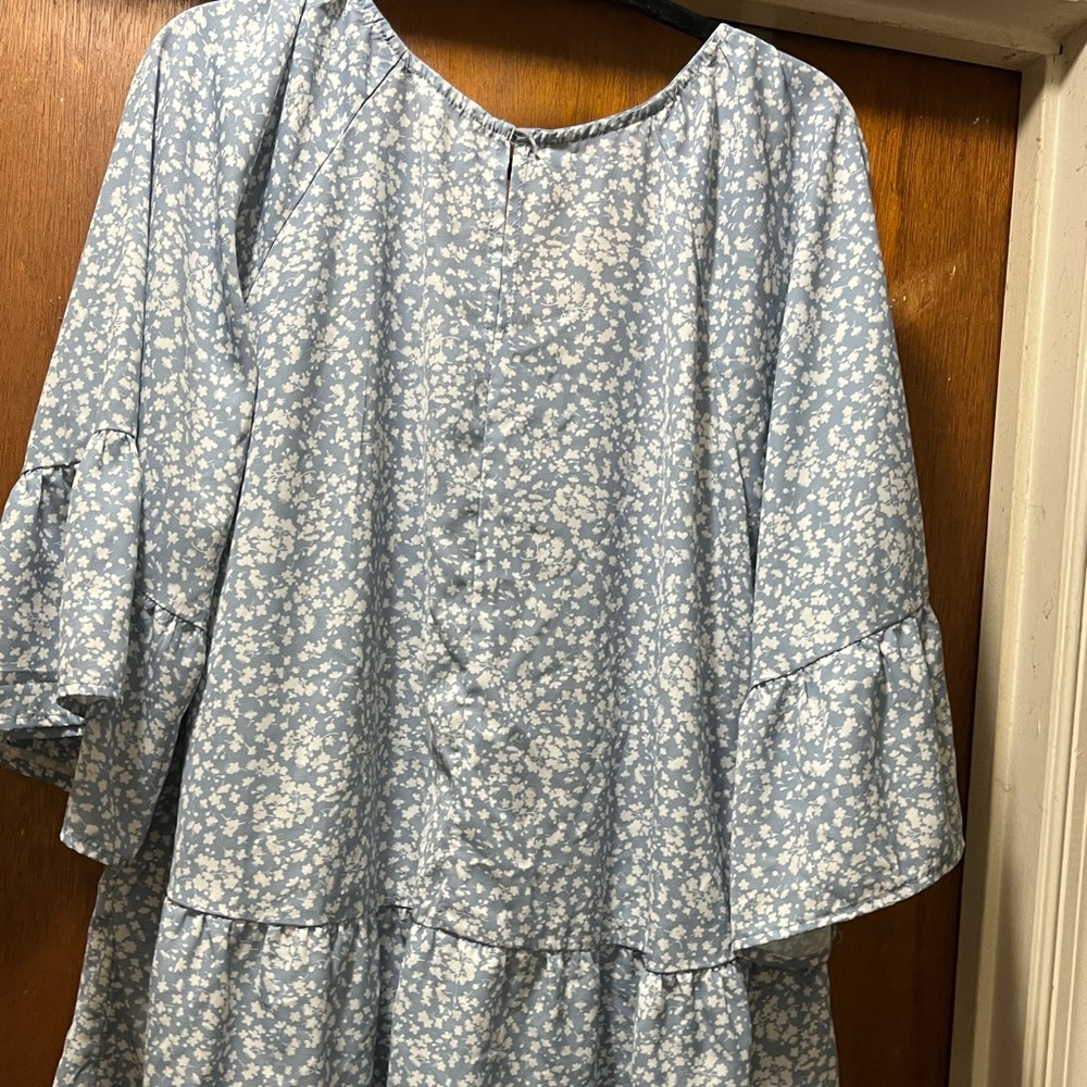 Used, good condition. Needs button loop in the back seen back.